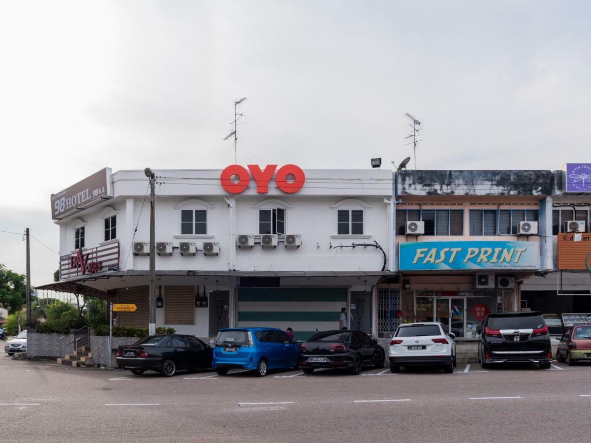 Oyo 44026 98 Hotel Johor Bahru Eksteriør bilde