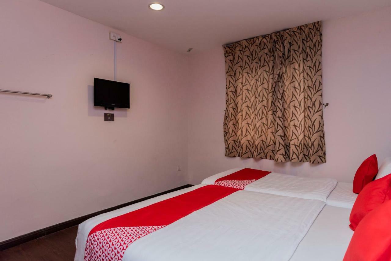 Oyo 44026 98 Hotel Johor Bahru Eksteriør bilde